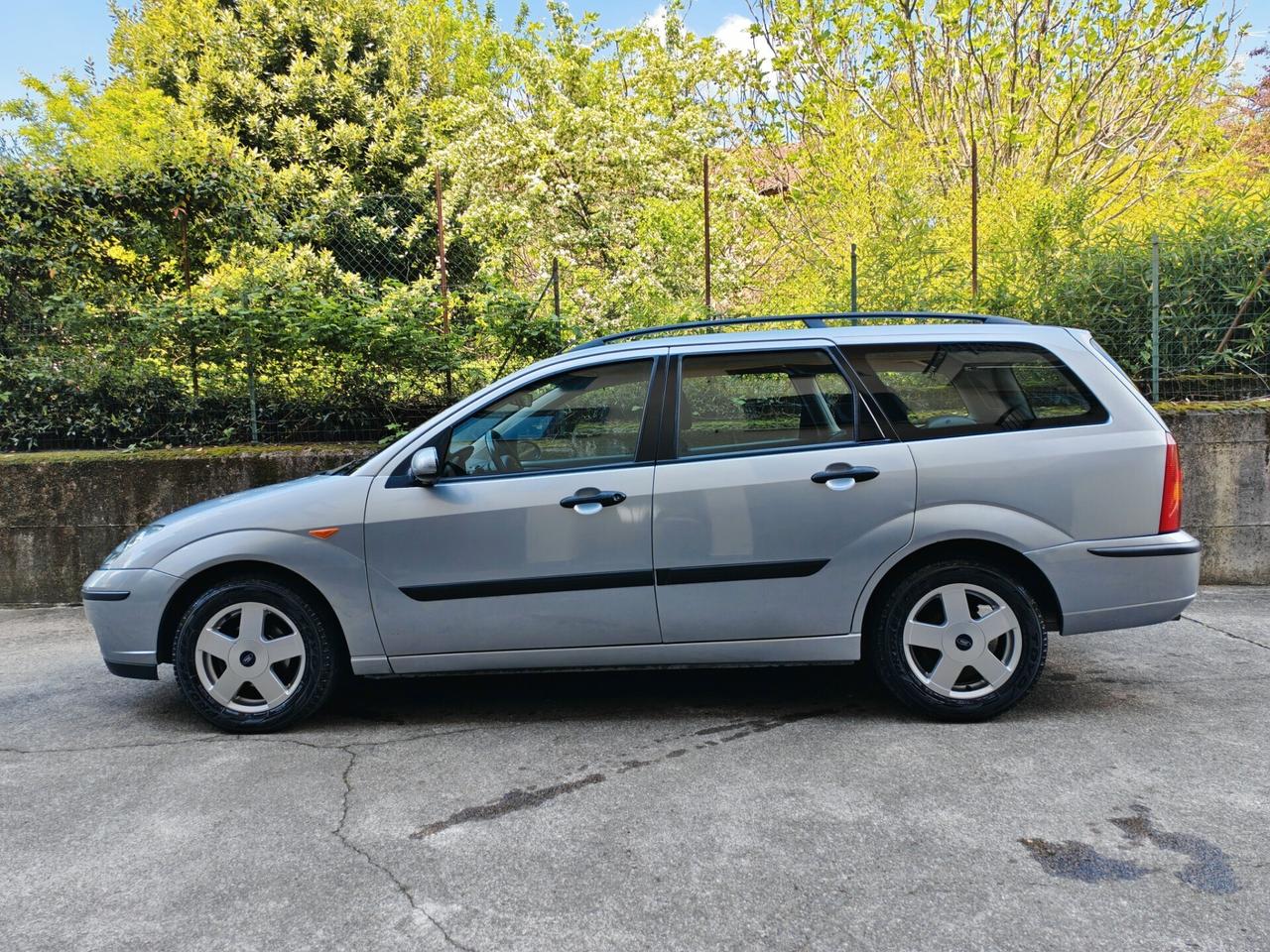 Ford Focus Wagon 1.6 BENZINA 100cv / 73.000km