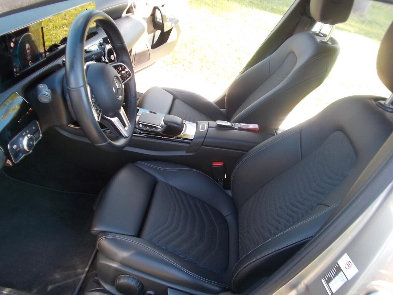 Mercedes-Benz A 180d Autom *FULL OPT.* da VETRINA