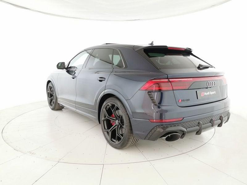 Audi Q8 RS 4.0 mhev 48V performance 640cv tiptronic