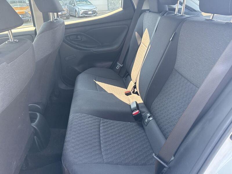 Toyota Yaris Yaris 1.0 5 porte Active IVA ESPOSTA COMPRESA