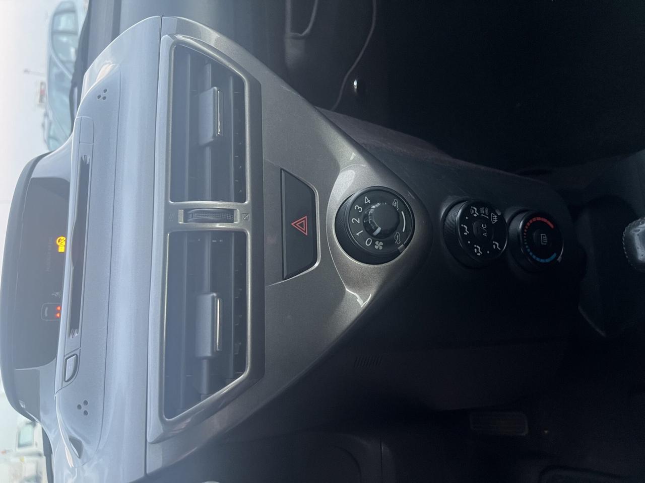 toyota iq automatica colore nera benzina come nuov