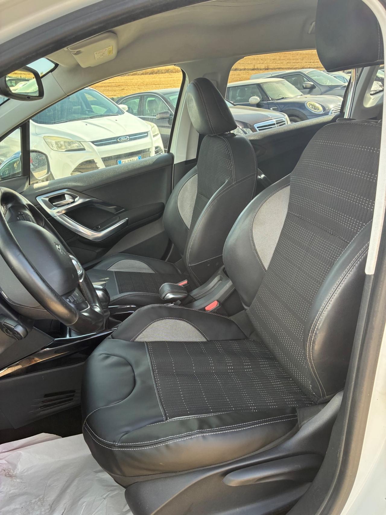 Peugeot 2008 BlueHDi 100 S&S Black Matt