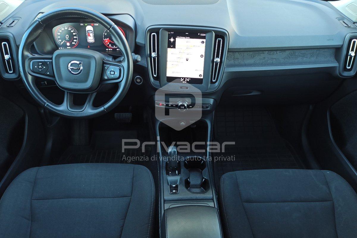 VOLVO XC40 T2 Geartronic Momentum Core