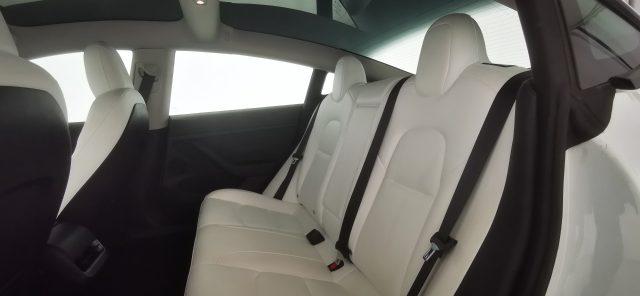 TESLA Model 3 RWD