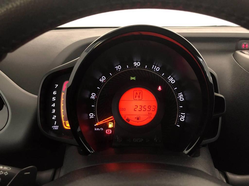 Toyota Aygo 5 Porte 1.0 VVT-i x-play M-MT