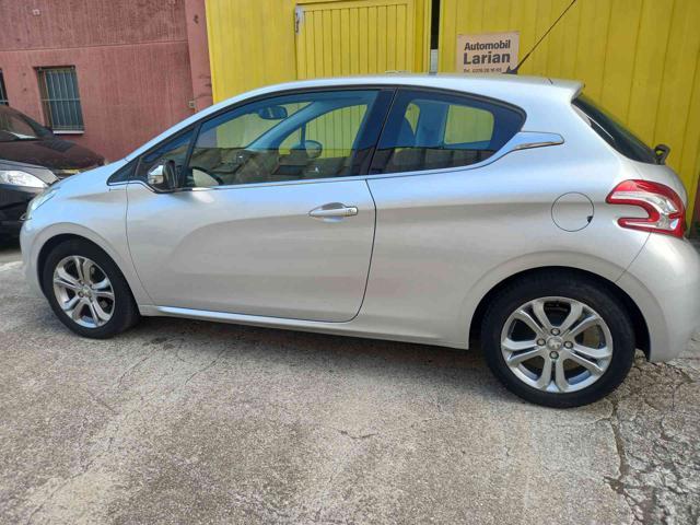 PEUGEOT 208 serie 1.2 VTi 82 CV 3 porte Allure neopatentati