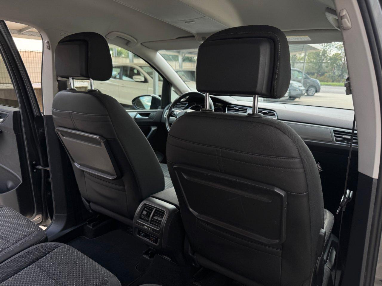 Volkswagen Touran 1.6 tdi Business 115cv dsg 7 POSTI