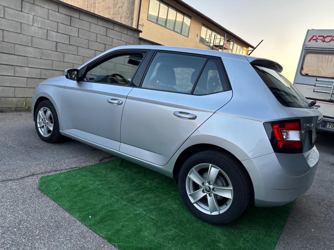 SKODA FABIA BENZINA 37 MILA KM NEOPATENTATI