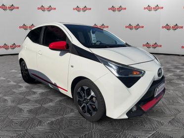 Toyota Aygo 1.0 VVT-i x-play MMT Automatica! RETROCAMERA