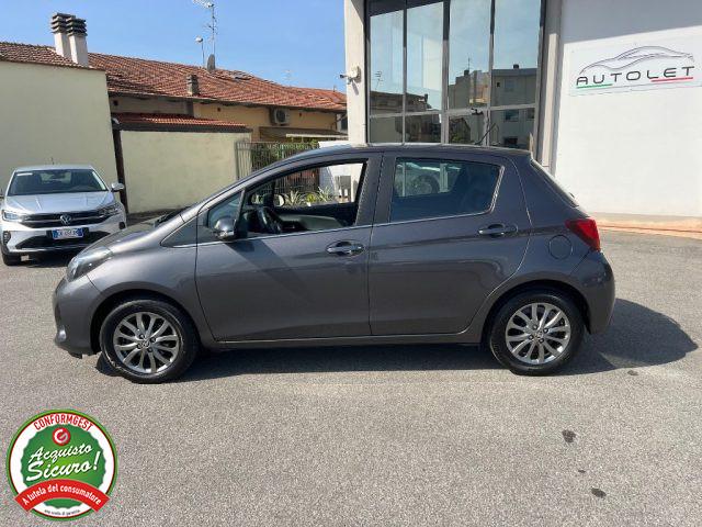 TOYOTA Yaris 1.3 5 porte Lounge - PER NEOPATENTATO -