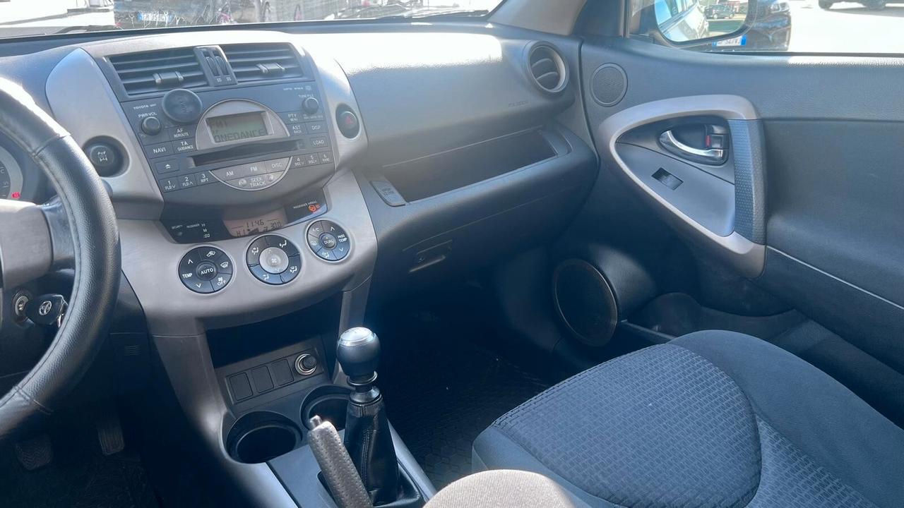 Toyota RAV 4 RAV4 2.2 D-4D 136 CV Sol