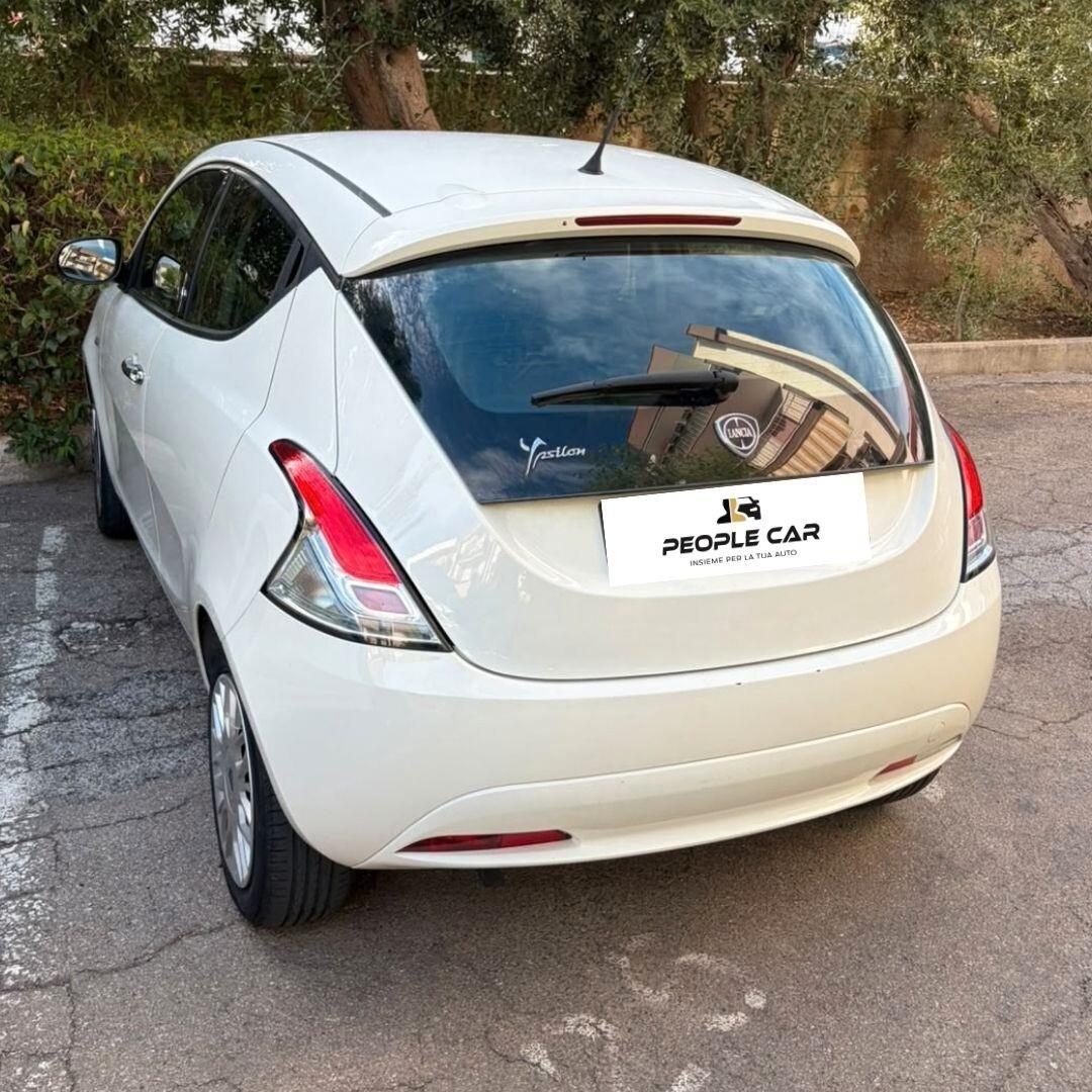 Lancia Ypsilon 1.2 - 69 CV