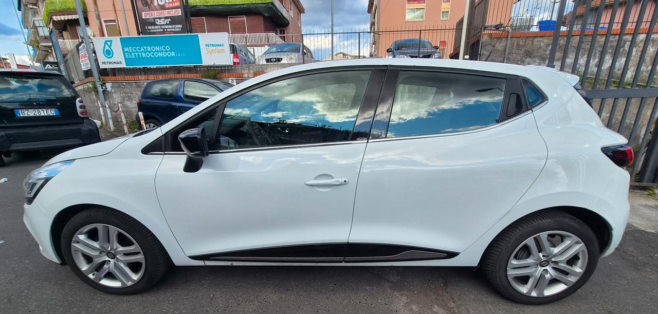 Renault Clio dCi 8V 75 CV 5 porte Moschino Life