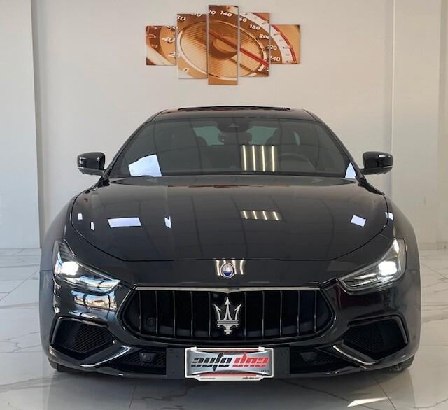 Maserati Ghibli V6 Diesel 275 CV Gransport Black Edition