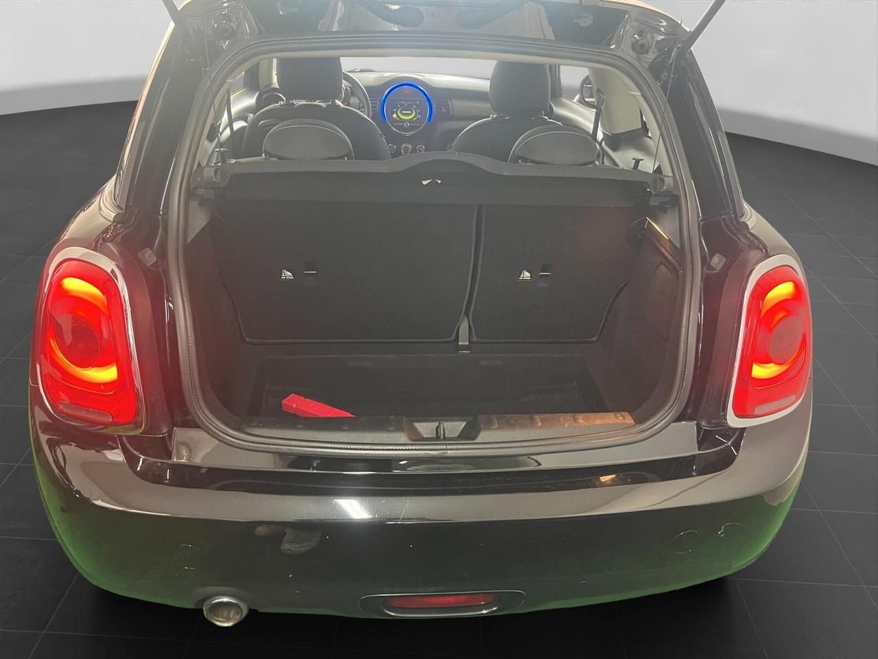 Mini 1.5 Cooper D 116cv Hype FULL BLACK