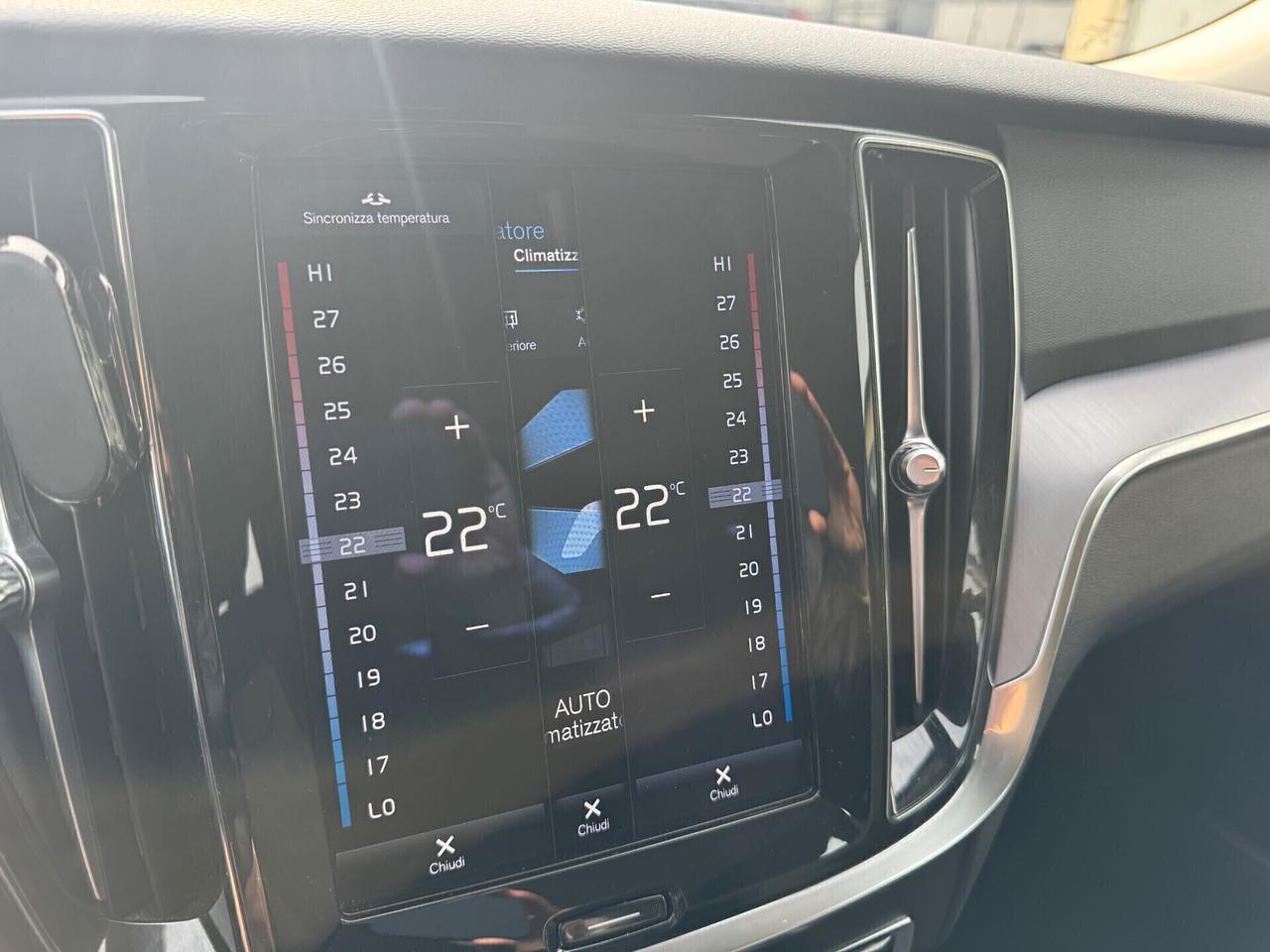 Volvo V60 B4 (Diesel/Hybrid) Momentum Business