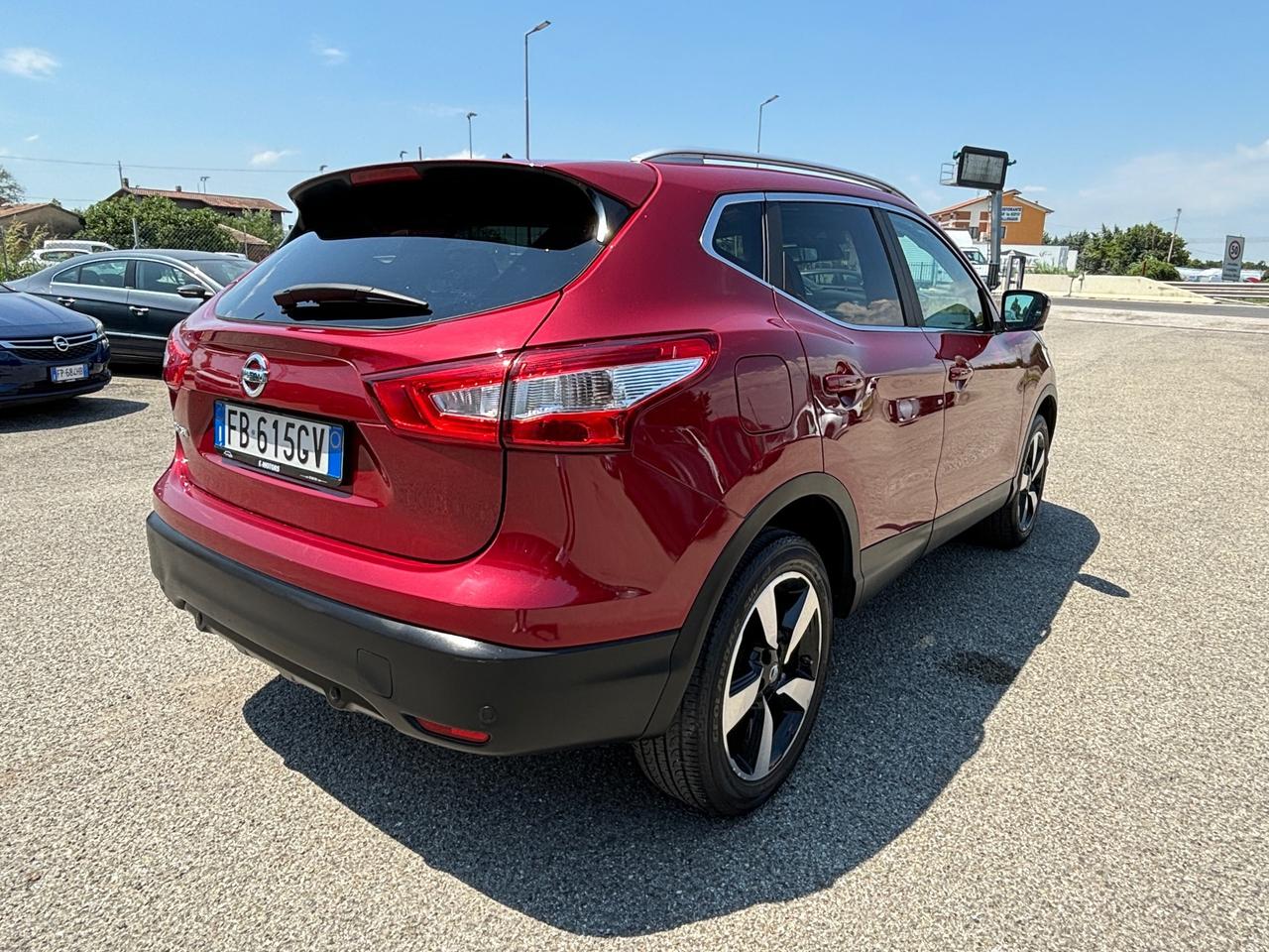 Nissan Qashqai 1.6 dCi 2WD 360 - 2015