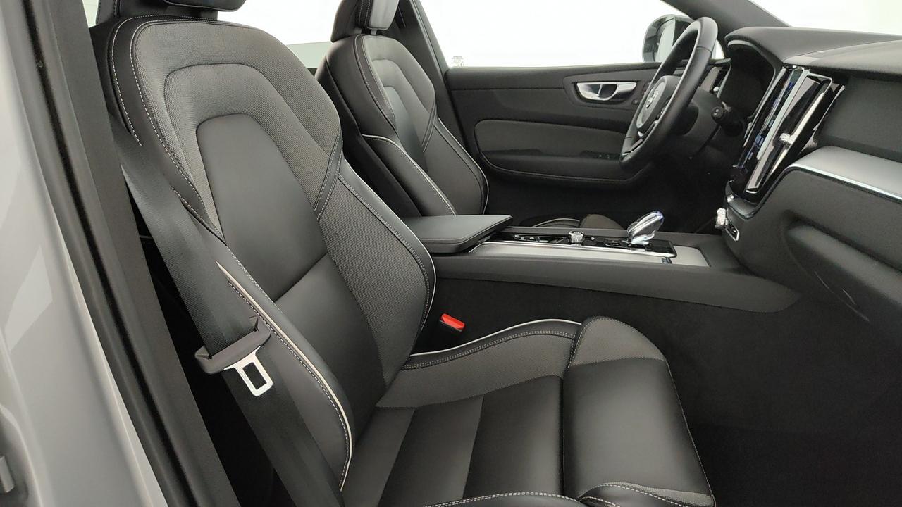 VOLVO XC60 2.0 t6 phev Plus Dark awd auto