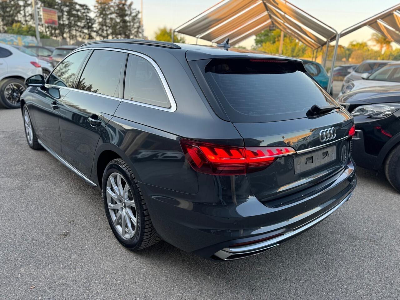 Audi A4 Avant 35 TDI/163 CV S tronic cockpit