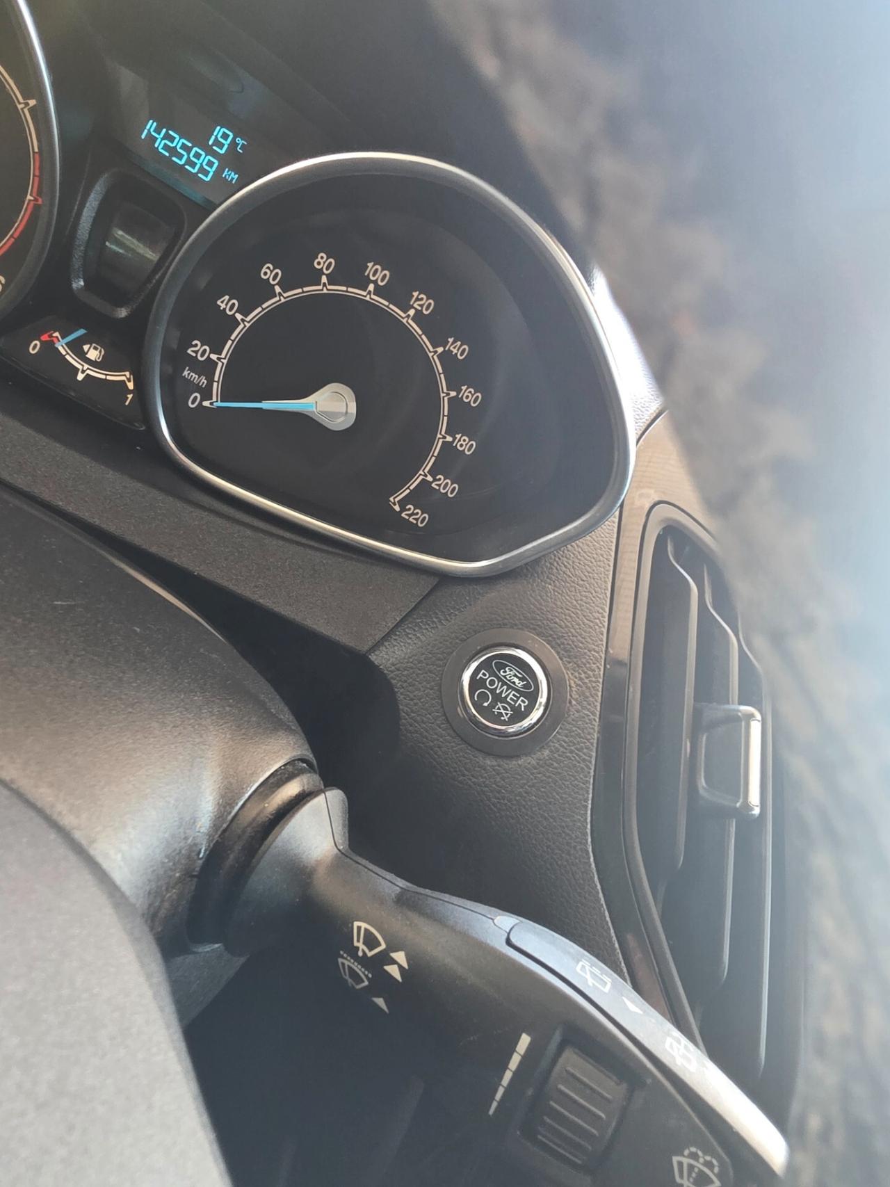 Ford B-Max Neo patentati Titanium