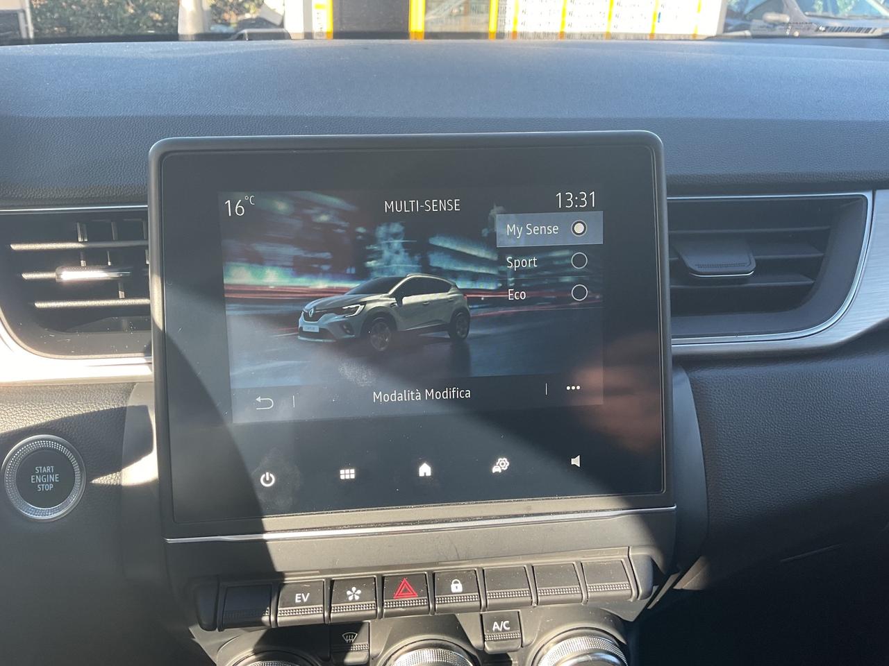 Renault Captur Full Hybrid E-Tech 145 CV Business