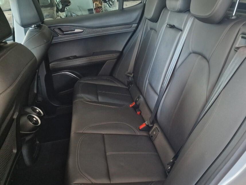 Alfa Romeo Stelvio con Interno in Pelle