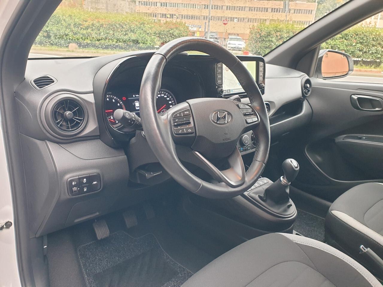 Hyundai i 10 1.0 select ,navi,pdc,telecamera