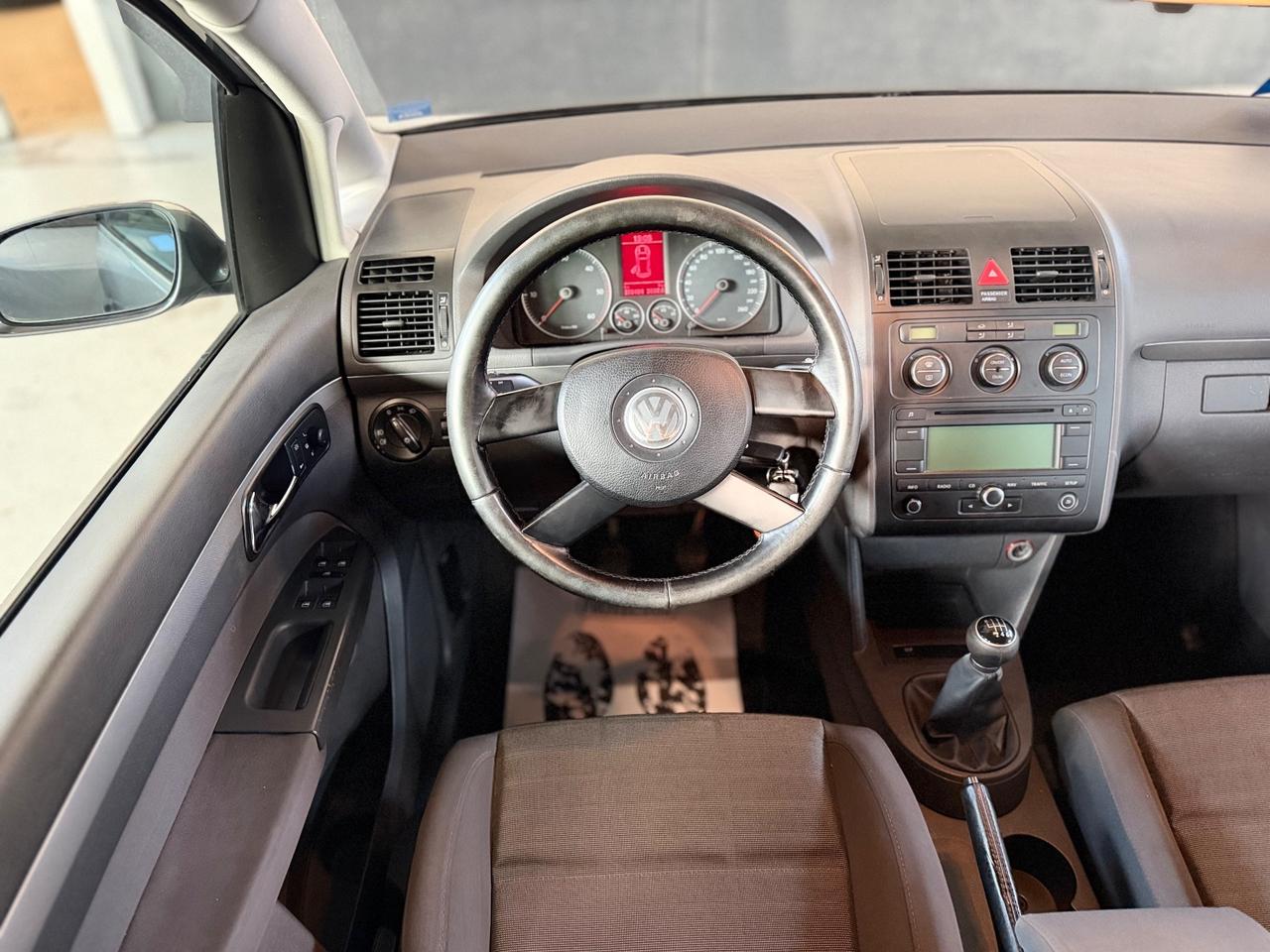 Volkswagen Touran 2.0 TDI DPF Highline AUTOCARRO