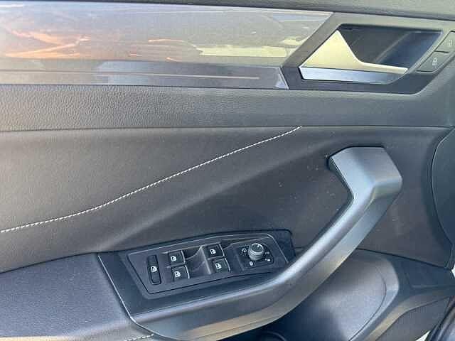 Volkswagen T-Roc 1.0TSI 110CV Style - NEOPATENTATI -