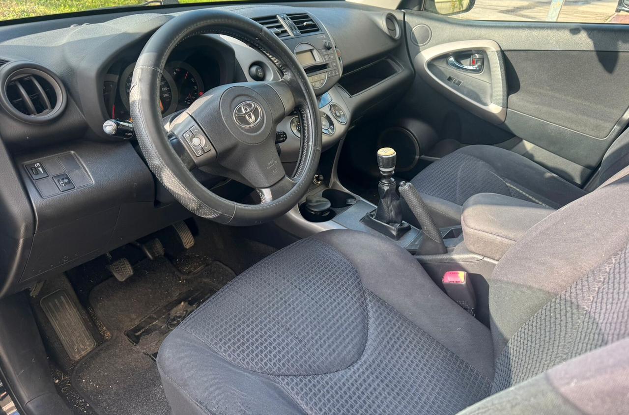 TOYOTA RAV 4 2.2 D-4D 177 CV Luxury