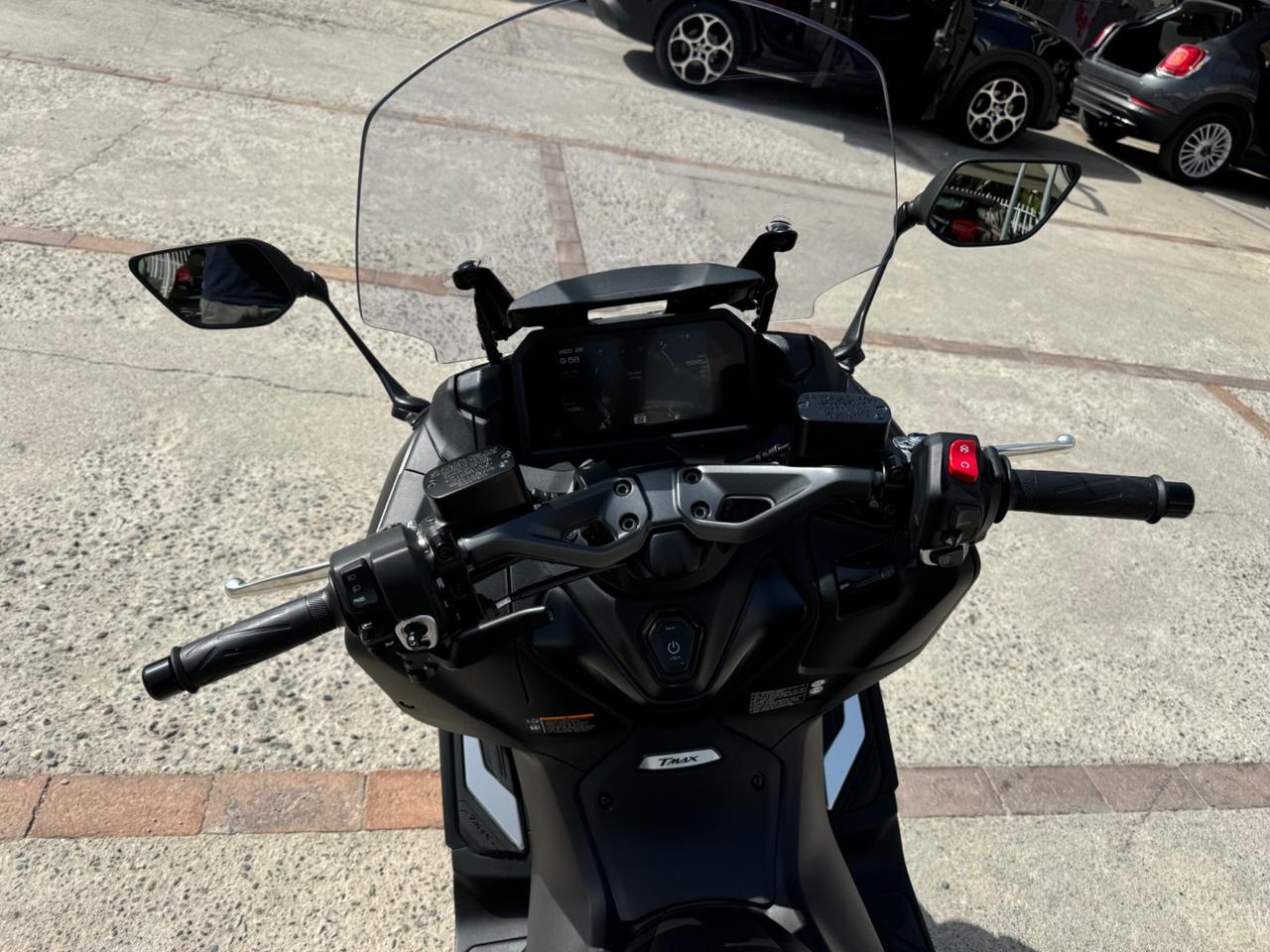 Yamaha TMAX 560