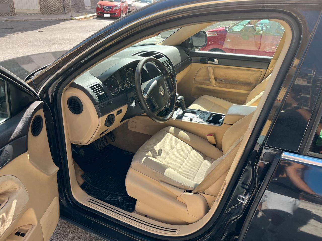 Volkswagen Touareg 2.5 R5 TDI Dpf Tiptronic Executive