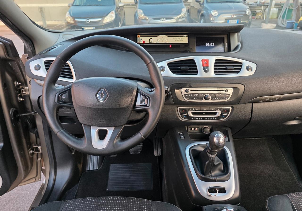 Renault Grand Scénic X-Mod 1.5 dCi 7 posti