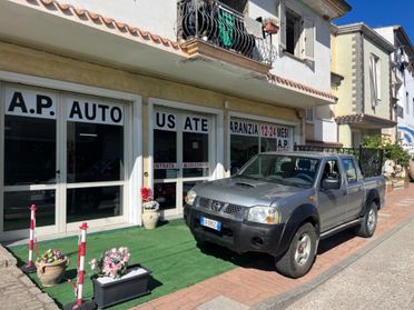 Nissan Navara 2.5 dCi 4 porte Double Cab LE