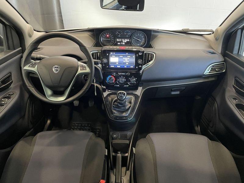 Lancia Ypsilon 1.0 FireFly 5 porte S&S Hybrid Platino