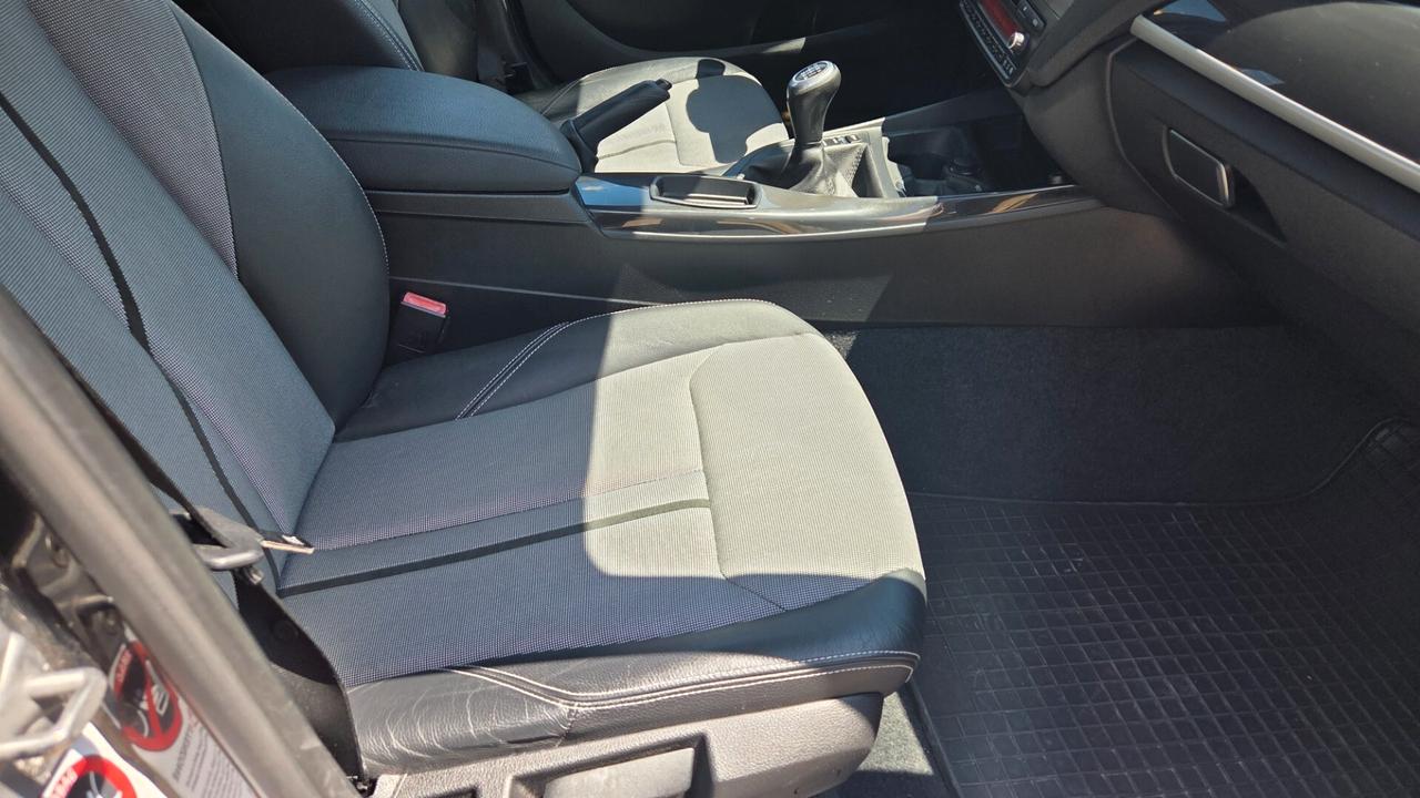 Bmw 116d 5p. Urban 2.0 d 116 cv