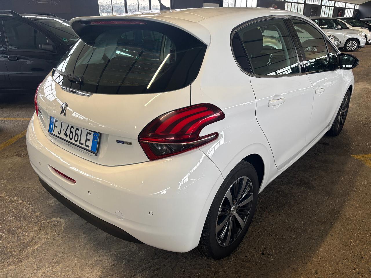 Peugeot 208 1.2 PureTech 82CV Allure NEOPATENTATO