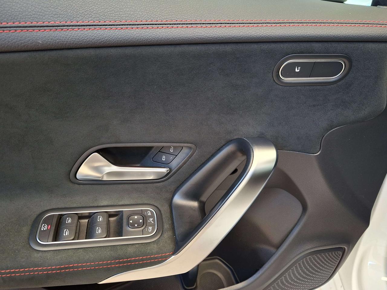 Mercedes-Benz CLA 200 Shooting Brake d Premium AMG auto soli km 44.094