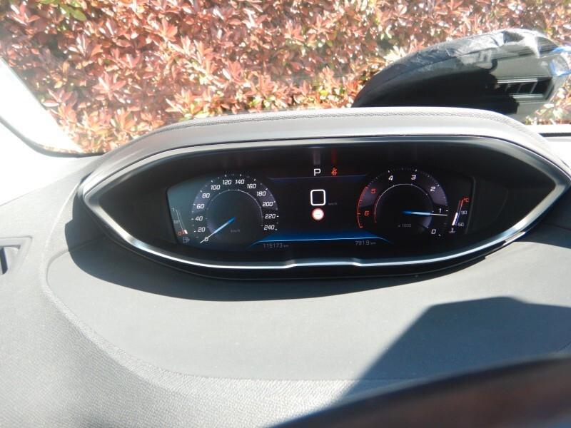 Peugeot 3008 BlueHDi 130 S&S EAT8 Allure