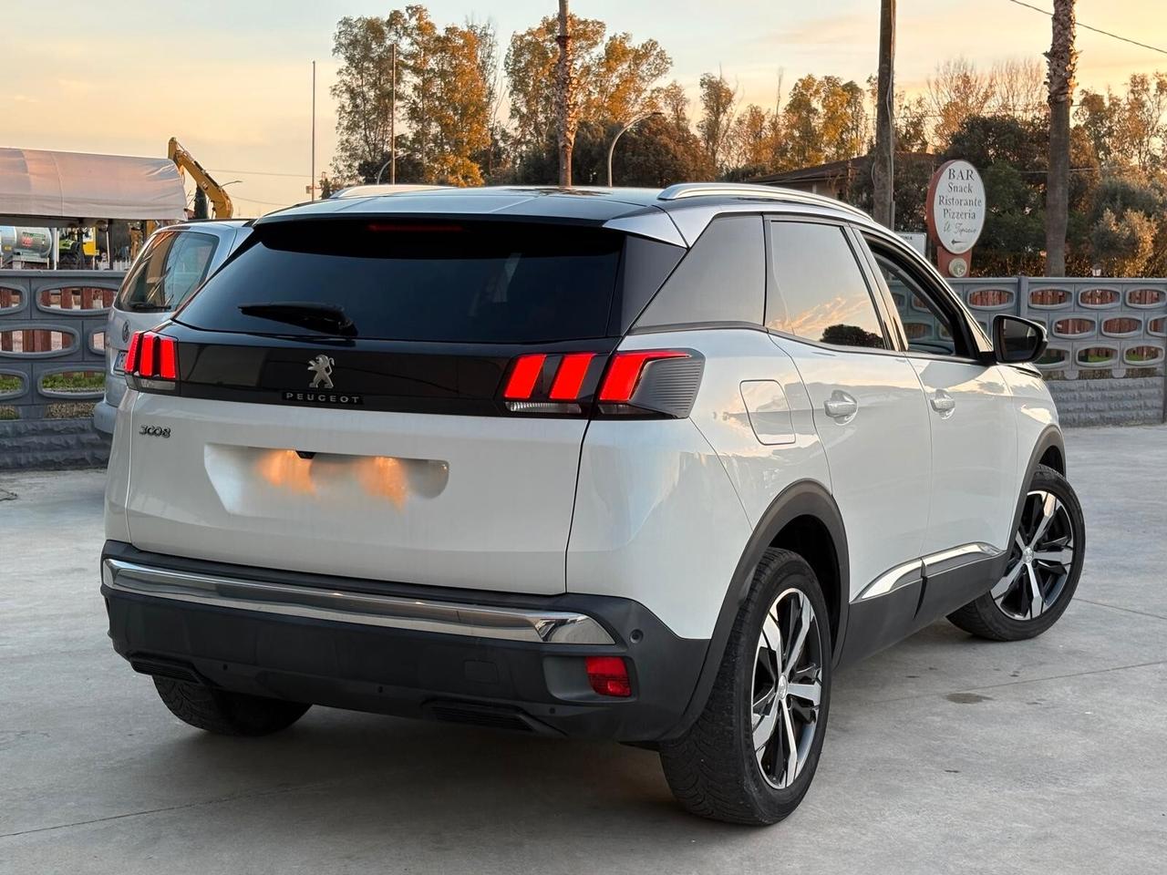 Peugeot 3008 BlueHDi 130 S&S EAT8 Allure