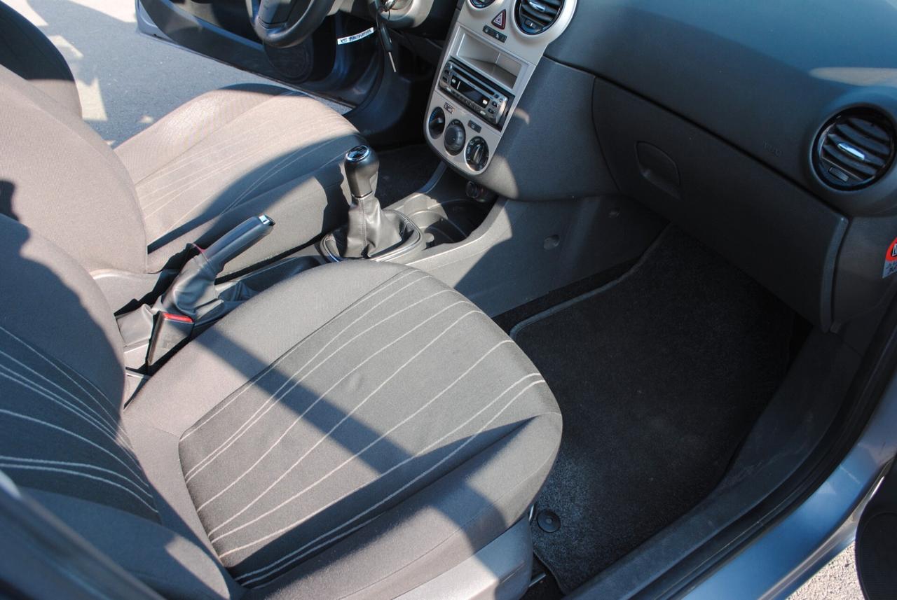 OPEL CORSA 1.2 80 CV OK NEOPATENTATI