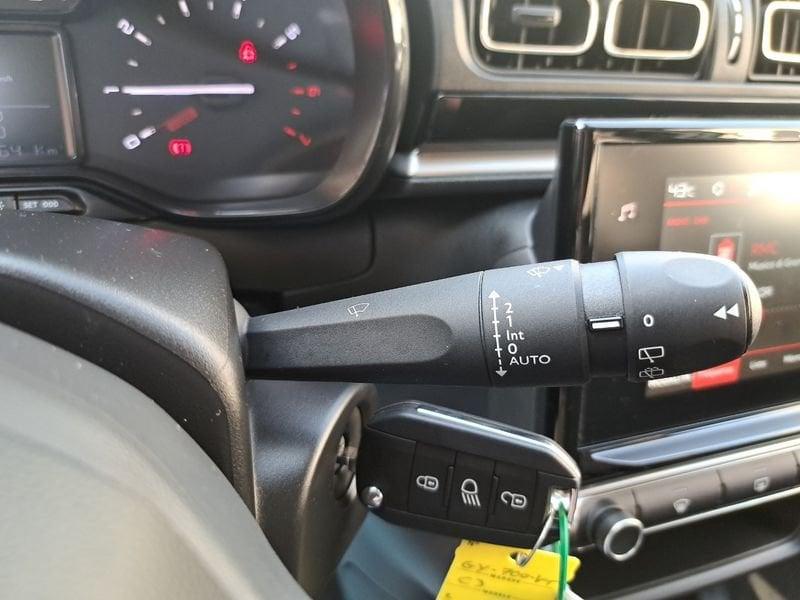 Citroën C3 C3 1.2 puretech Shine s&s 83cv neopatentati