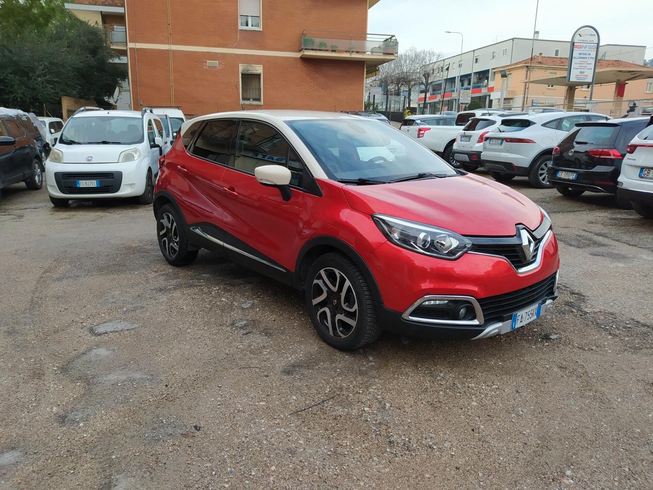 Renault Captur 1.5 dCi 8V 90 CV EDC Start&Stop Excite Neopatentati