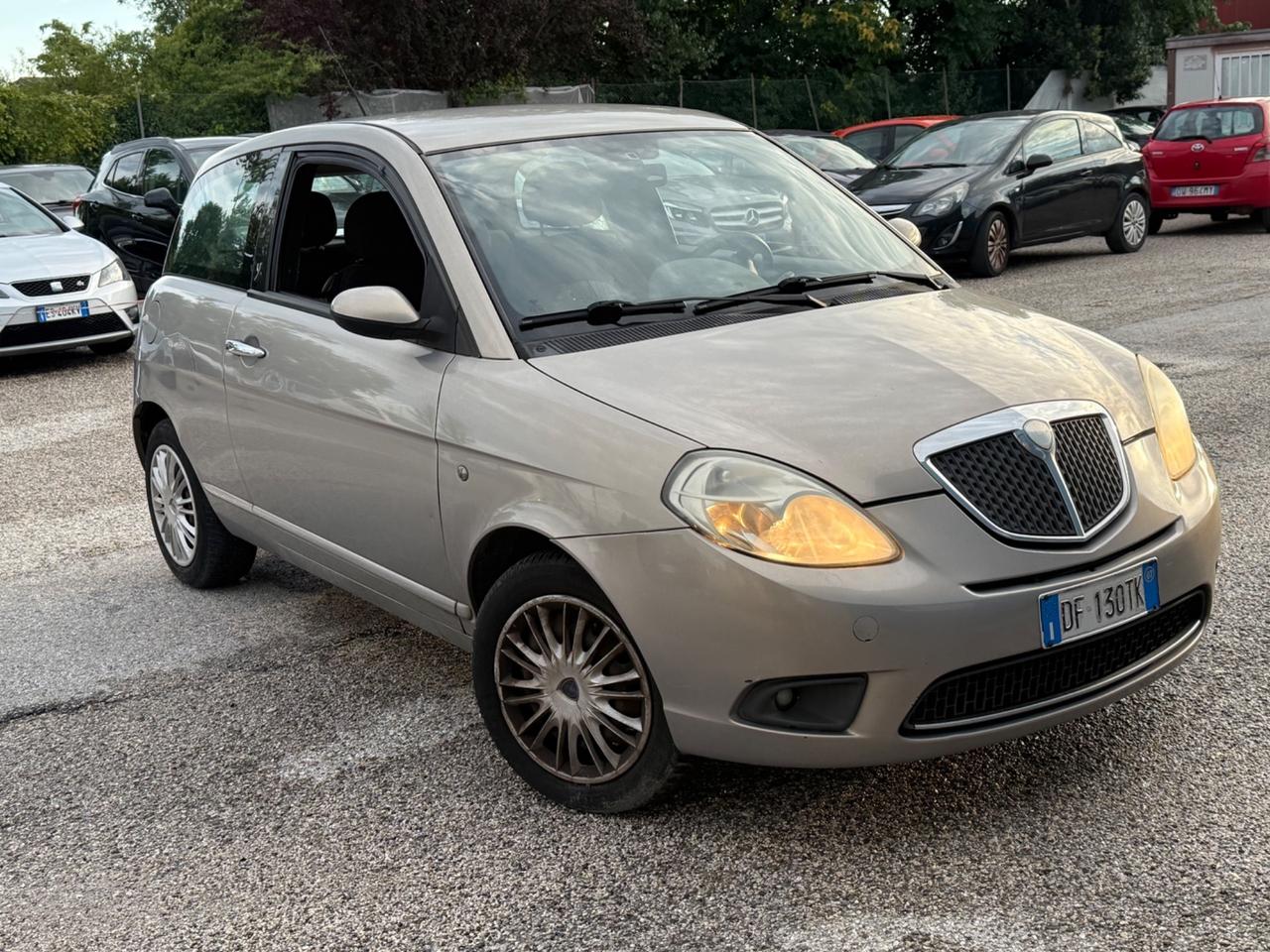 Lancia Ypsilon 1.2 Oro Bianco