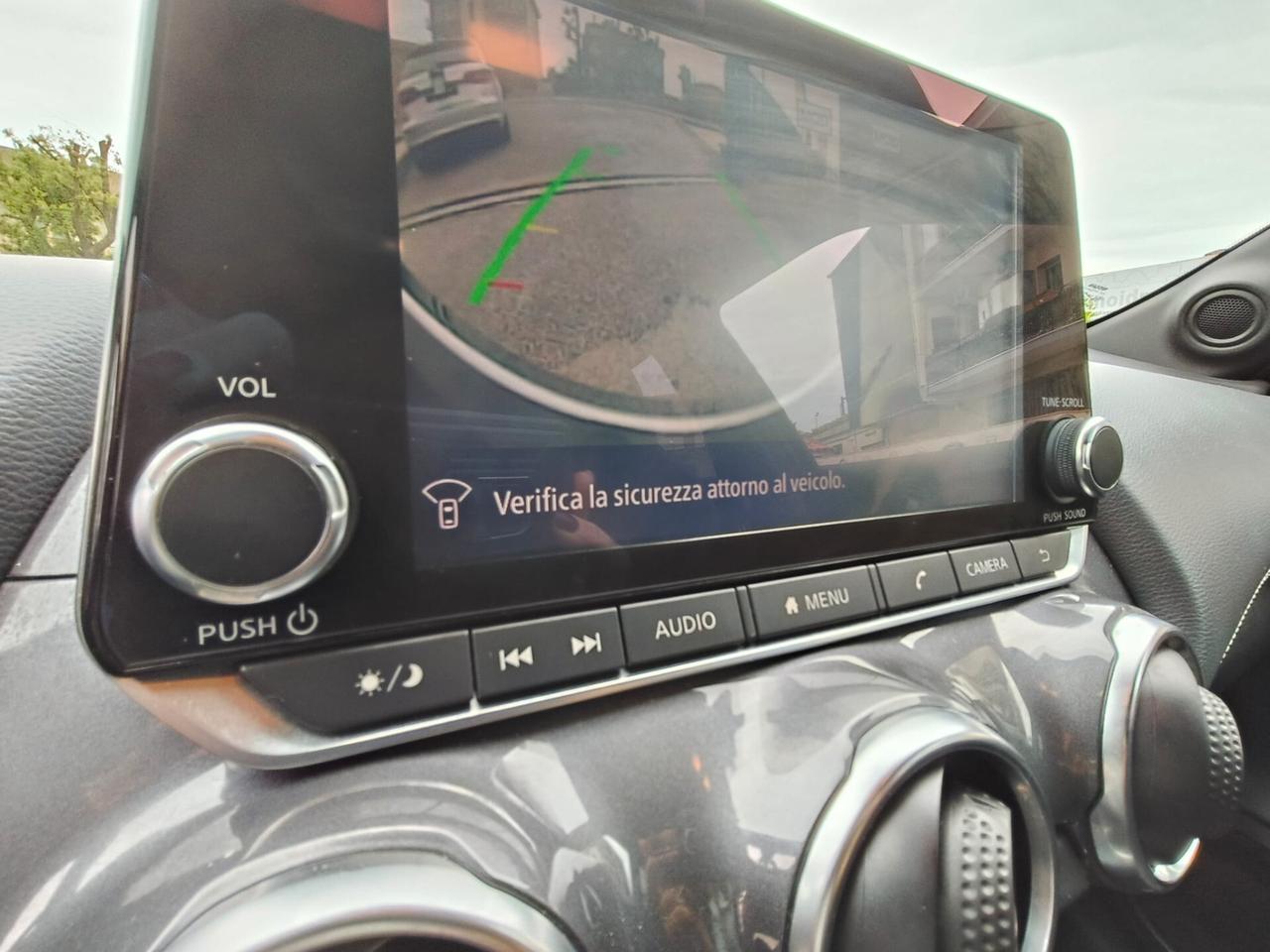 Nissan Juke 1.0 DIG-T 114 CV N-Connecta