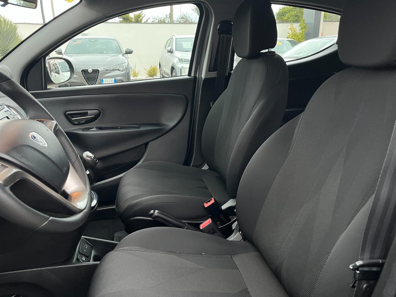 Lancia Ypsilon 1.2 69 CV 5 porte GPL Ecochic Gold