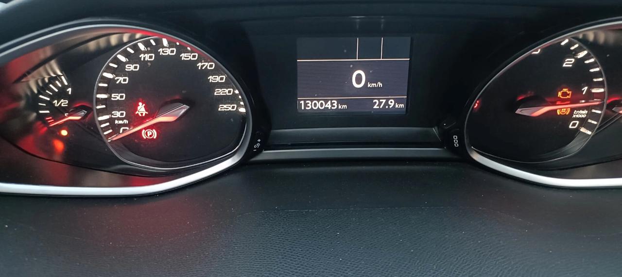 Peugeot 308 BlueHDi 100 S&S Business