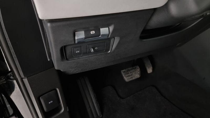 Land Rover Range Rover Evoque 2.0 D163 MHEV R-Dynamic SE AWD auto N1 Autocarro