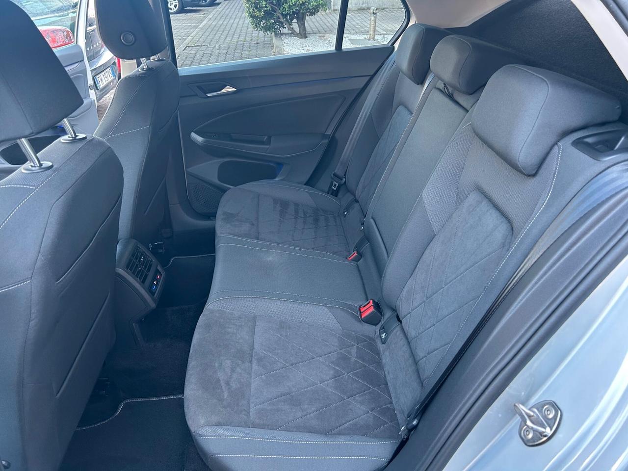 Volkswagen Golf 2.0 tdi Style 150cv dsg