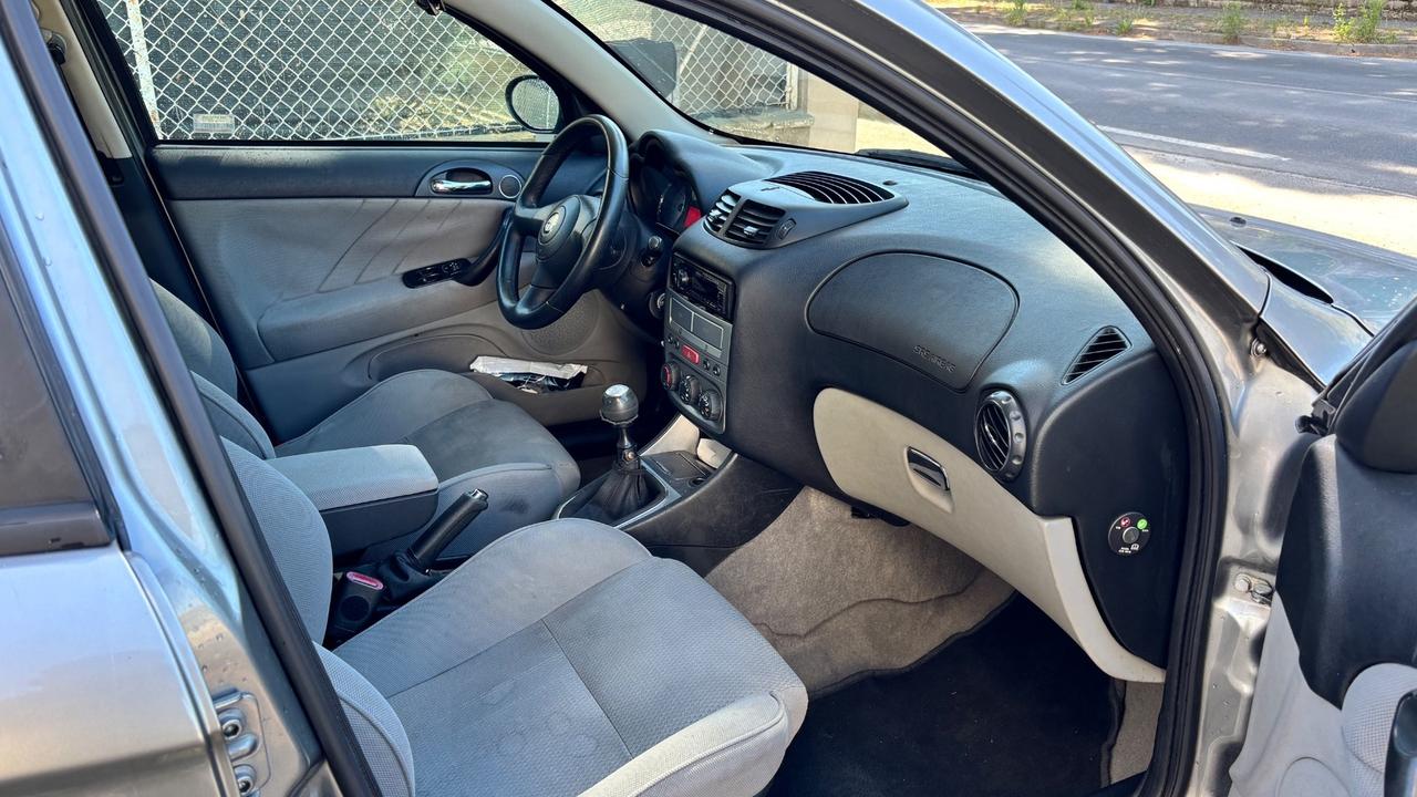 Alfa Romeo 147 1.9 JTD (120) 5 porte Distinctive